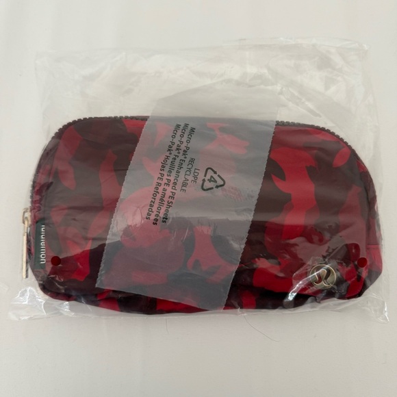 Lululemon Red Rabbit Camo Lunar New Year Everywhere Belt Bag Extended Strap - Picture 13 of 14